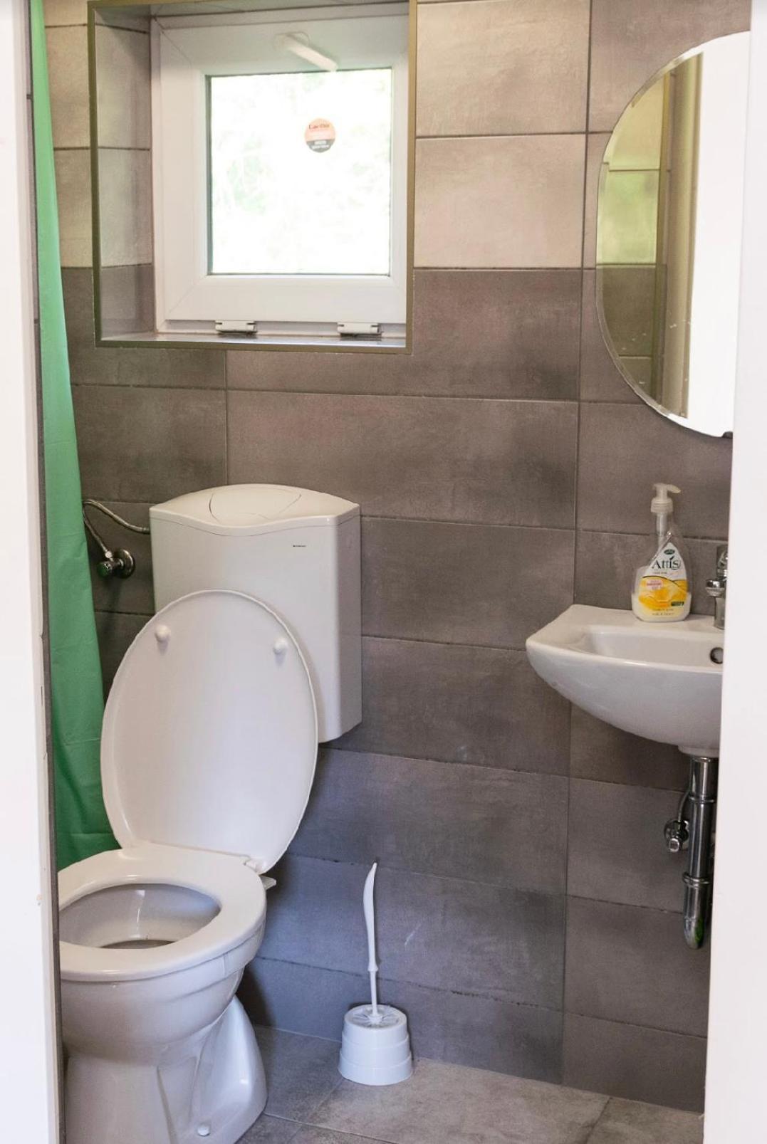 Sello Szabadidocentrum Domsod Exteriör bild